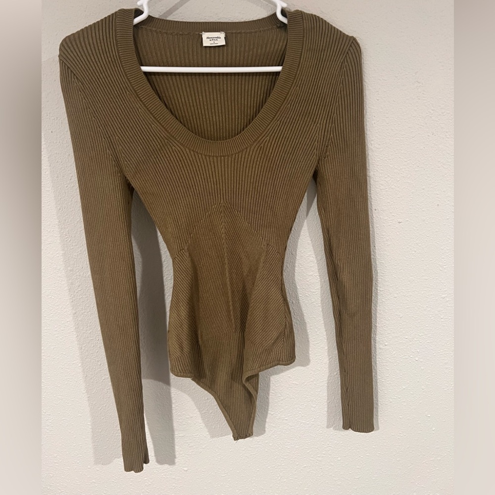 Abercrombie & Fitch Ribbed Knit Top in Olive Green
